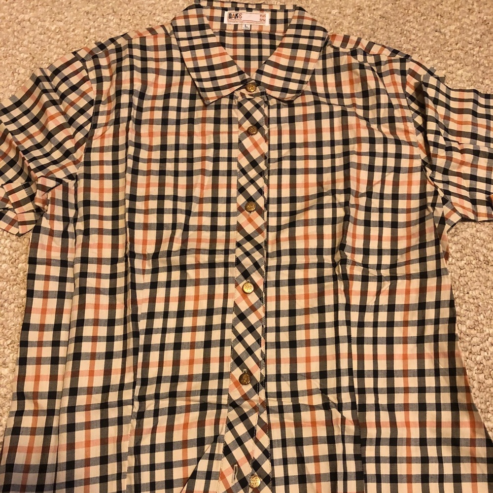 NWOT DAKS woman top size L
